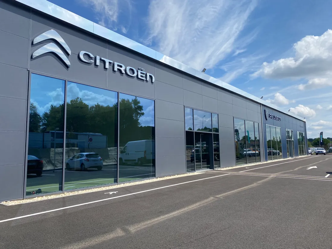 L'entrée Citroën de l'agence.