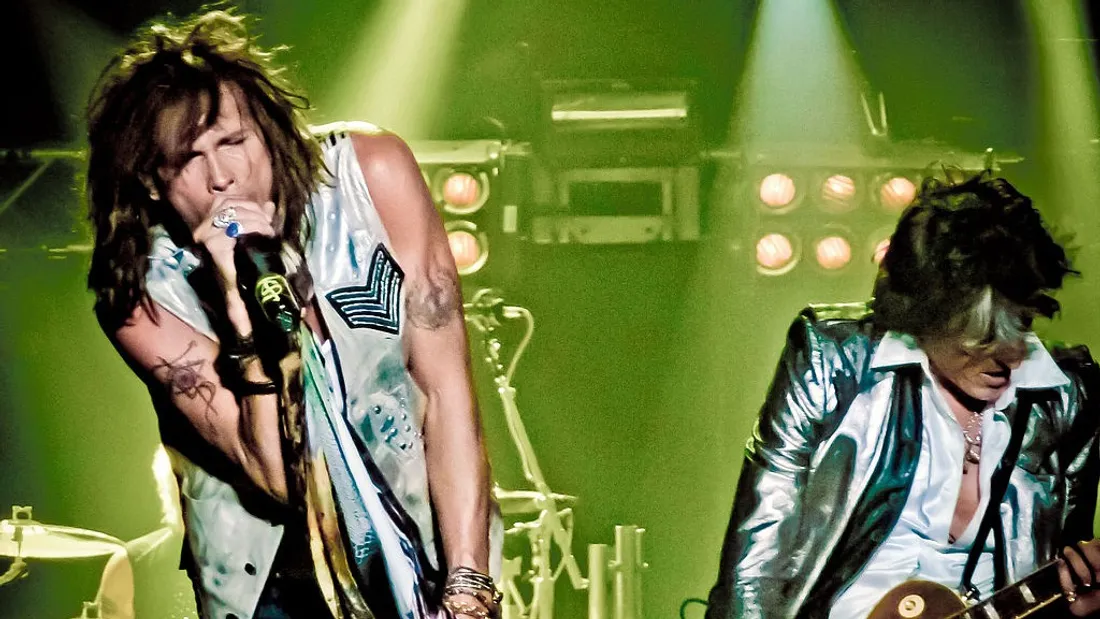 Steven Tyler en concert avec Aerosmith.
