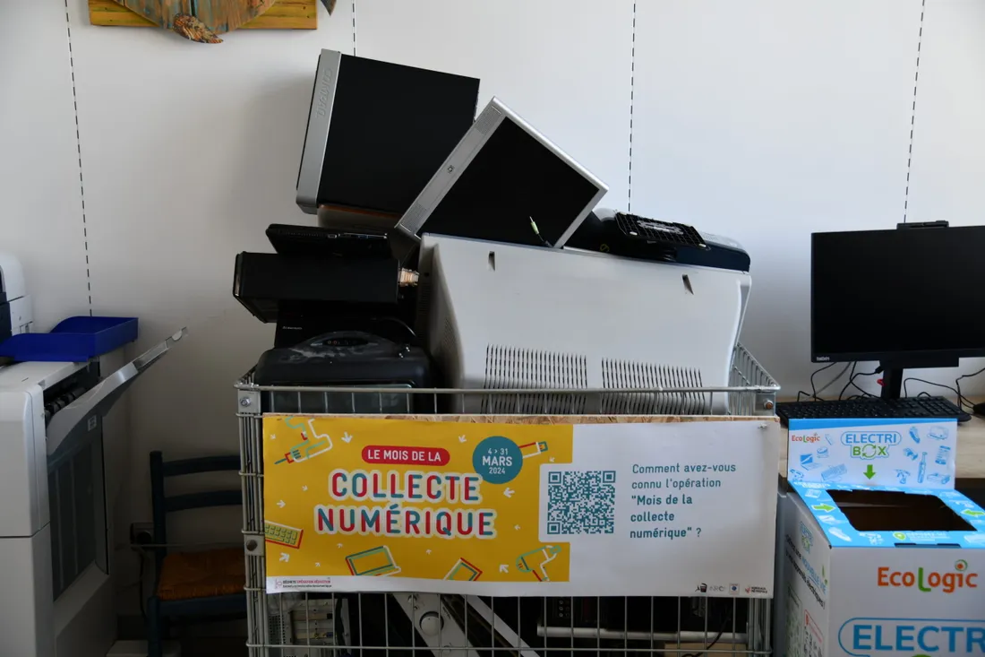 Un point de collecte numérique en mars dernier