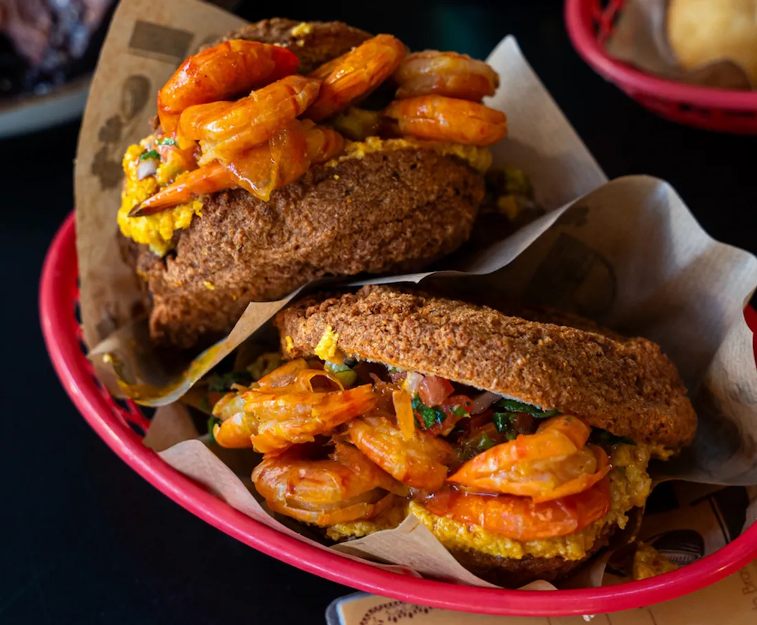 Le fameux " Acarajé " sorte de burger brésilien.
