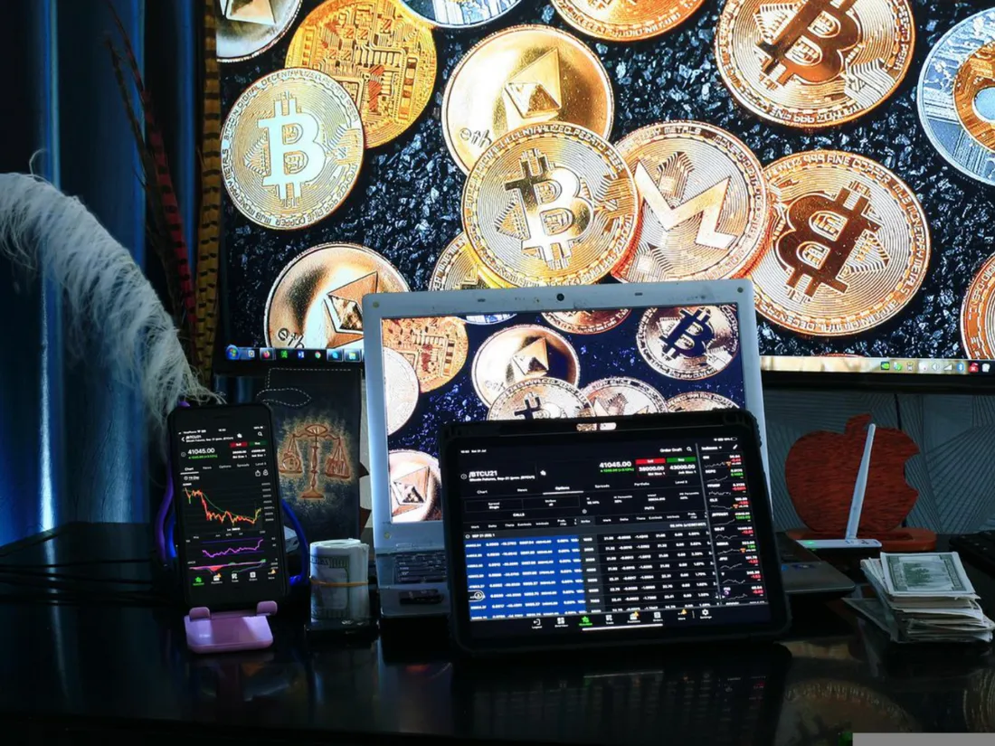 BITCOIN
