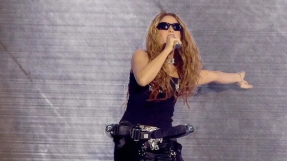 Shakira offre un concert gratuit sur Time Square (New York), le 27 mars.