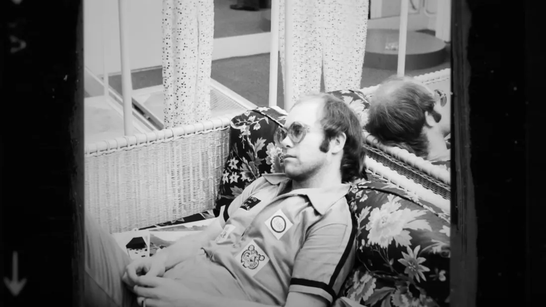 "Elton John : Never Too Late" est réalisé par le duo R.J Cutler et David Furnish.