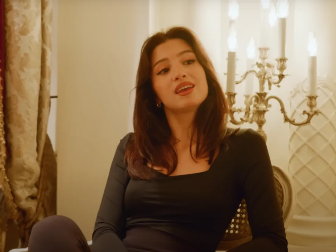 Lénie revient avec un nouvel single, Domino.