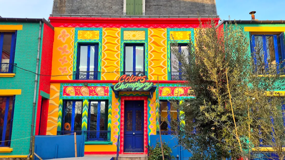La façade de la maison, à Champigny sur Marne.