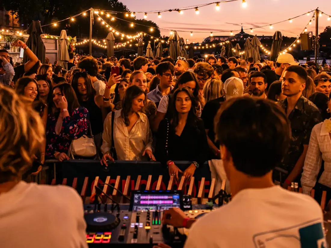 La soirée Deep Dimanche à Paris.