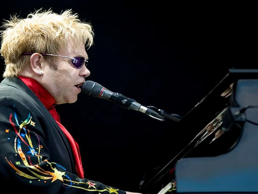 Tournée d’adieu d’Elton John : les dates parisiennes reportées… à 2023