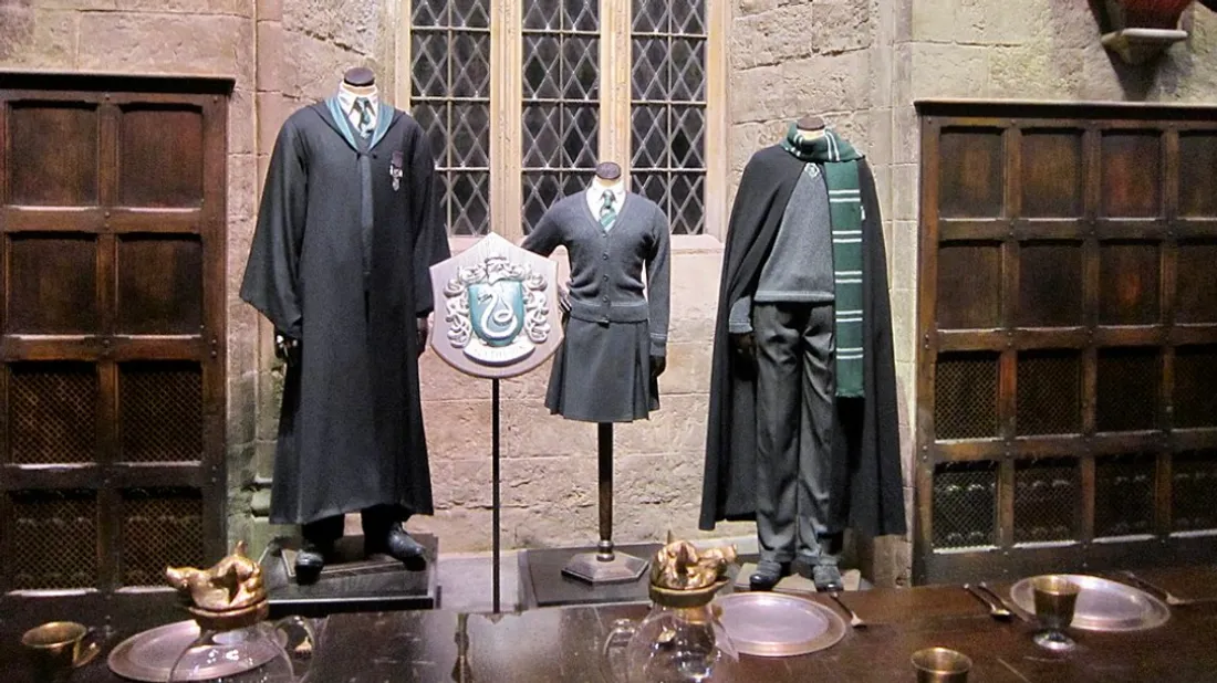 De nombreux costumes, objets et accessoires, notamment de "Harry Potter" ont disparu à jamais.