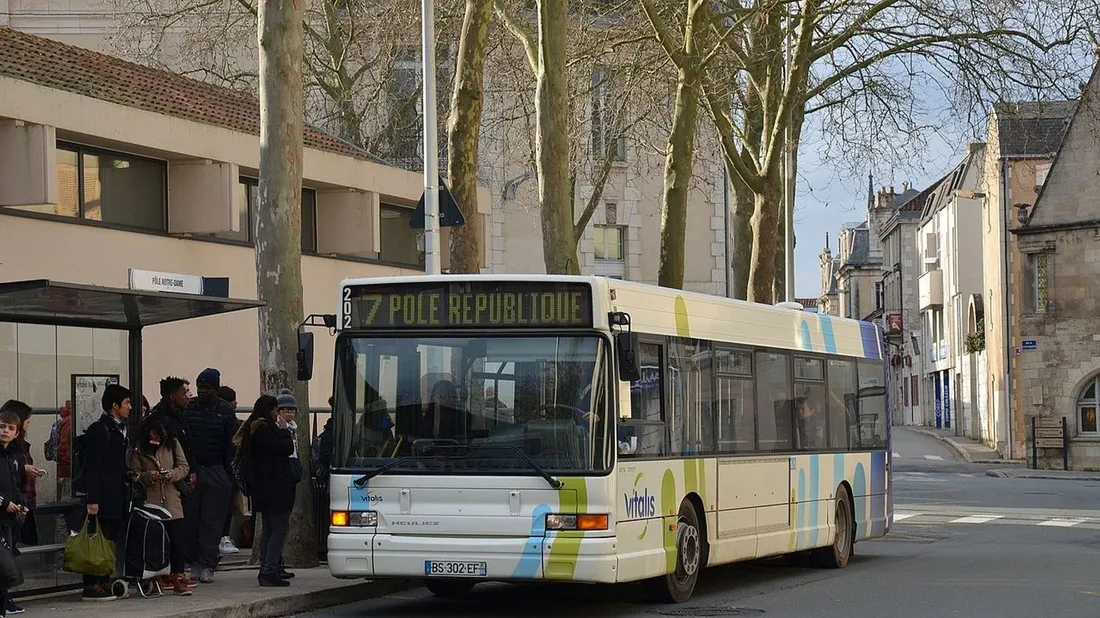 Un bus du réseau Vitalis à Poitiers.