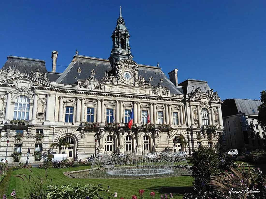 L'Hôtel de Ville de Tours.