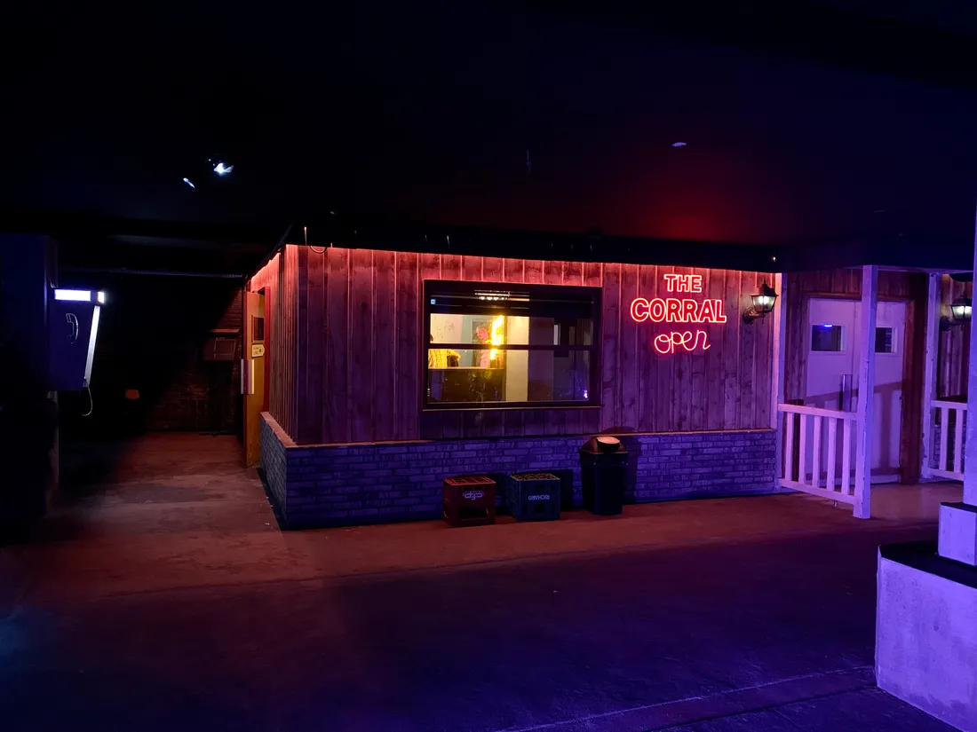 Le bar The Corral, un des décors du film.