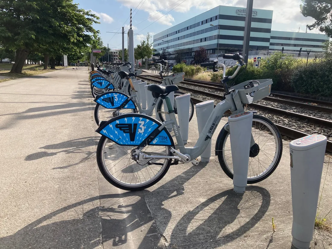 Un billet unique  pour prendre le tram, le bus, le vélo et le train dans la métropole bordelaise