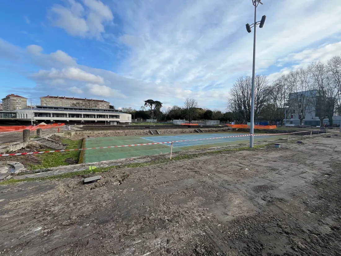 Les travaux du Parc Lescure à Bordeaux ont débuté le 17 février. Livraison prévue fin 2025.