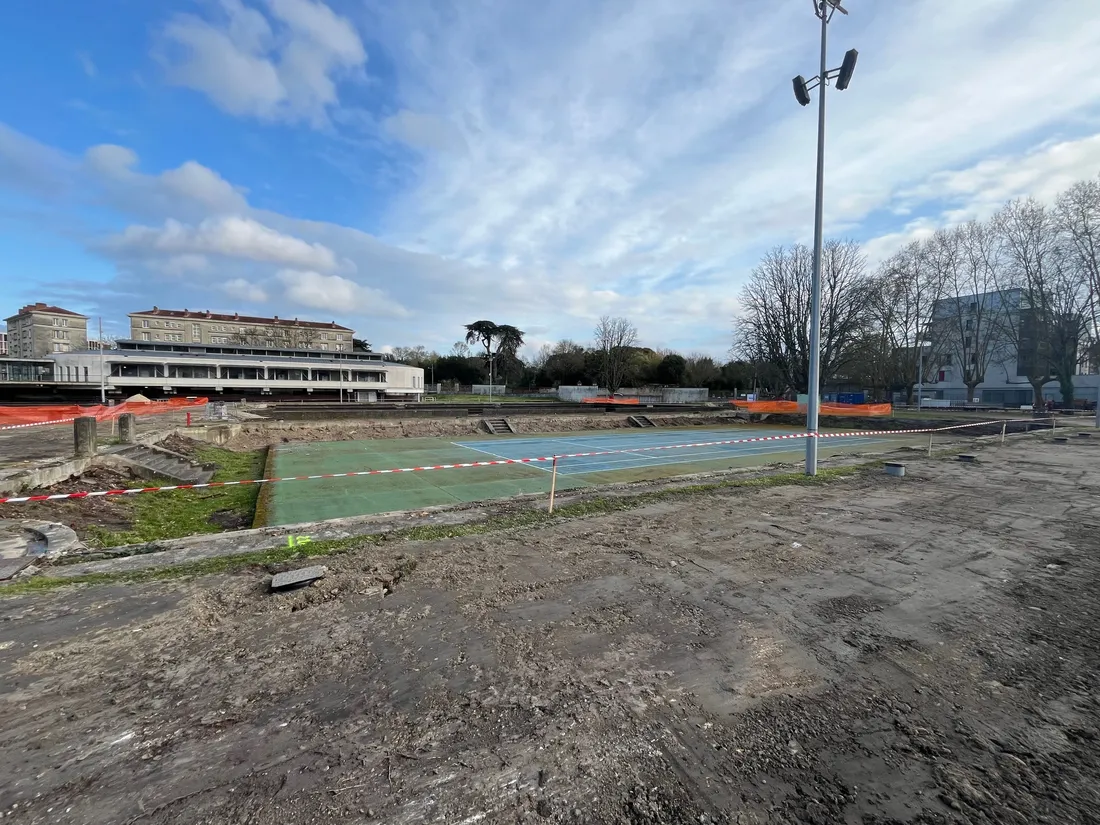Les travaux du Parc Lescure à Bordeaux ont débuté le 17 février. Livraison prévue fin 2025.