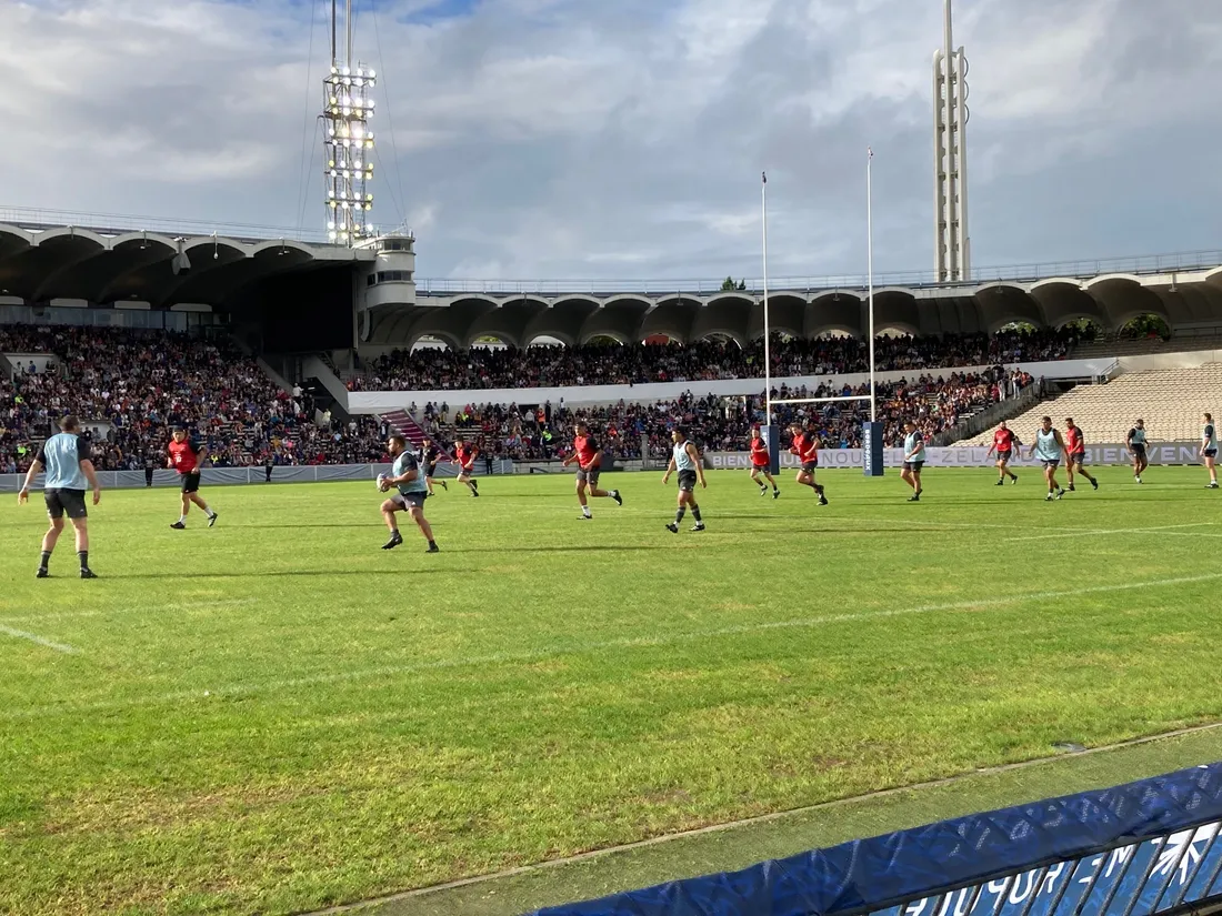 C'était le premier entraînement public en France des All Blacks à l'occasion du Mondial de rugby