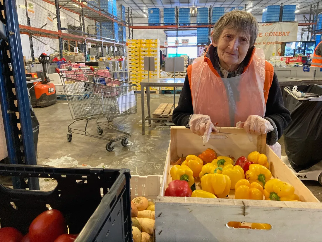 Maryvonne, 91 ans, est la doyenne des bénévoles de la Banque alimentaire de Gironde