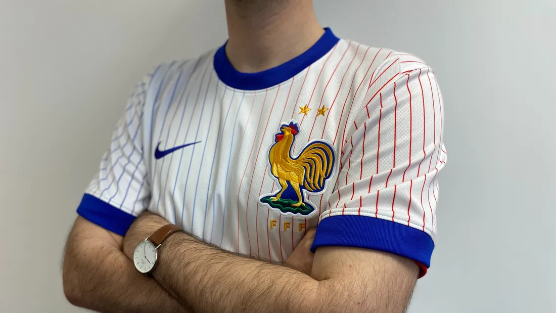 Le maillot extérieur des Bleus à l'Euro.
