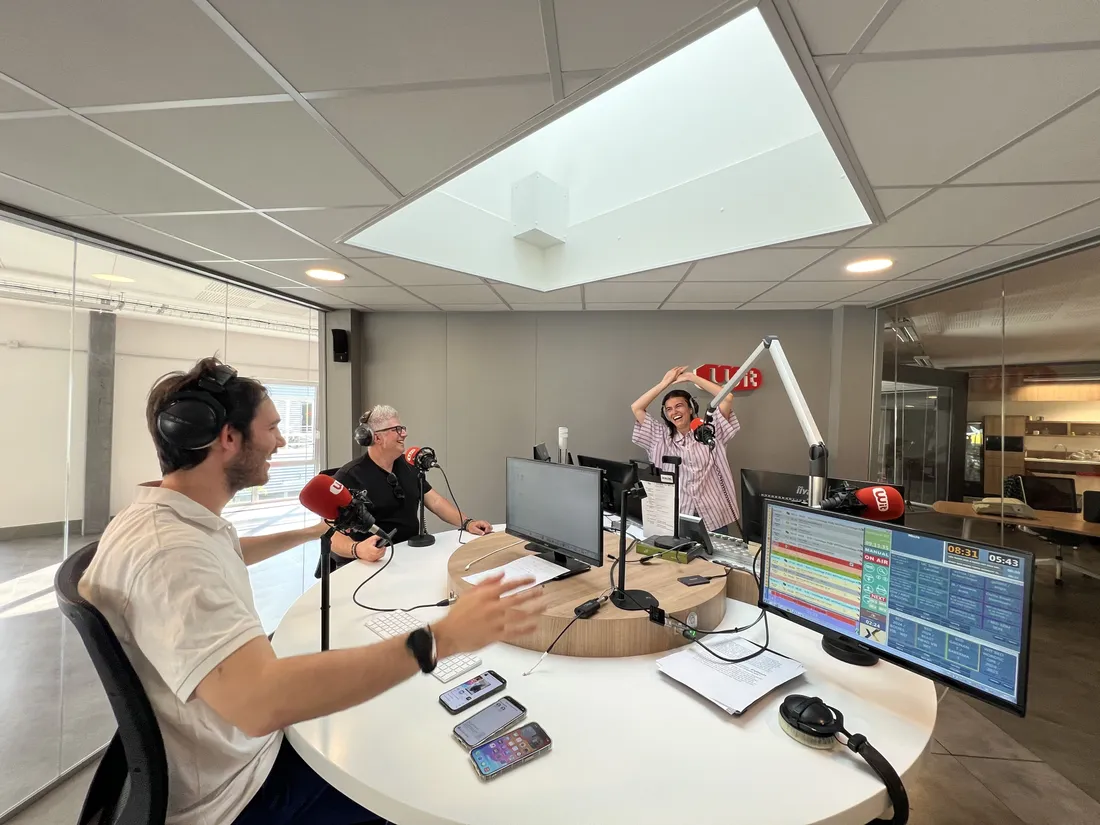 Le directeur du Sunska Festival Fred Lachaîne au micro de WITFM
