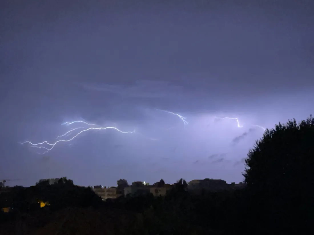 orage dans le ciel de Bordeaux