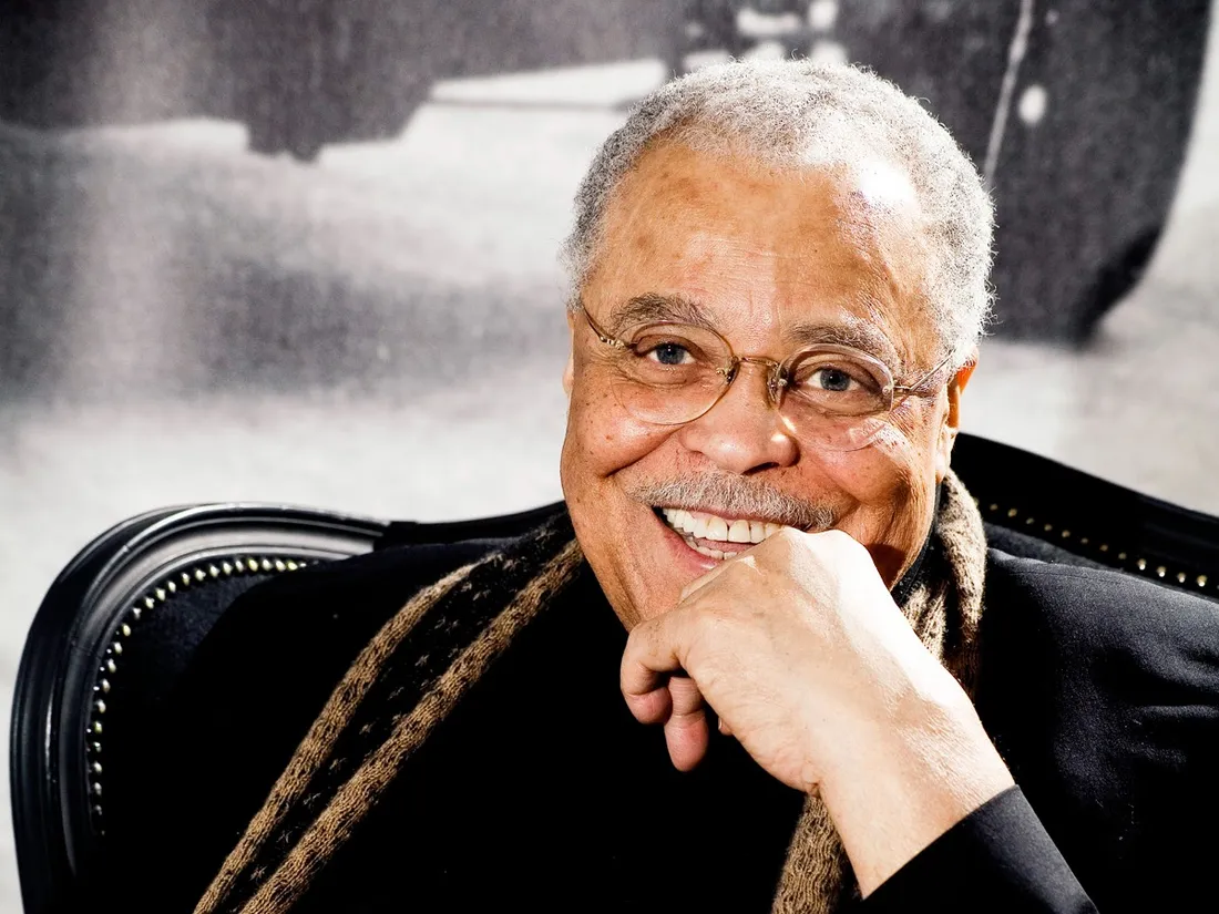 L'acteur James Earl Jones est décédé.