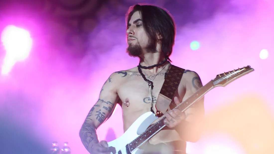 Dave Navarro en concert avec Jane's addiction en 2009.