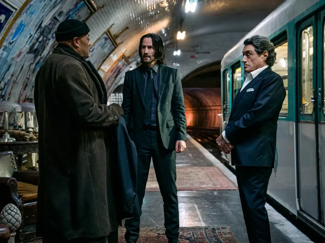 Laurence Fishburne, Keanu Reeves et Ian McShane dans John Wick : chapitre 4.