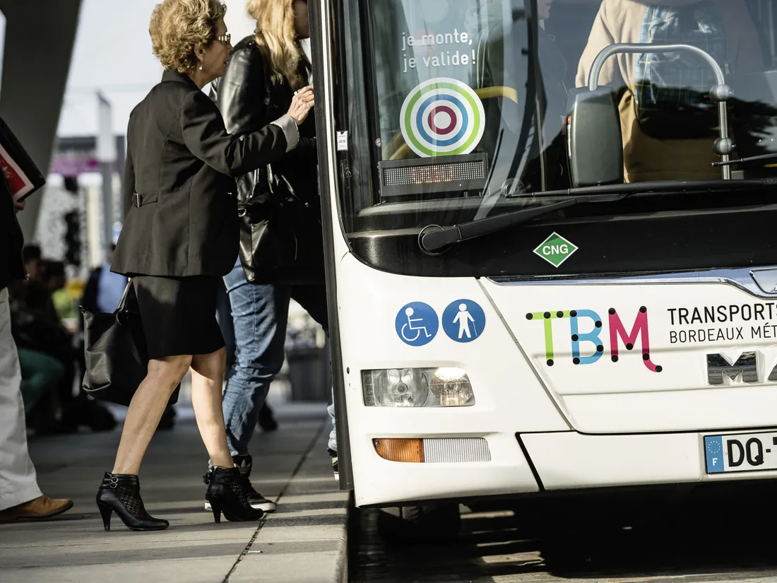 Ce premier Bus Express relie Saint-Aubin-de-Medoc à la gare Saint Jean de Bordeaux