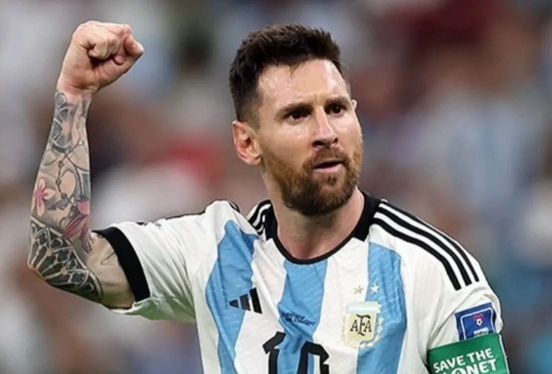 Lionel Messi sous le maillot argentin, lors de la Coupe du monde de football 2022.
