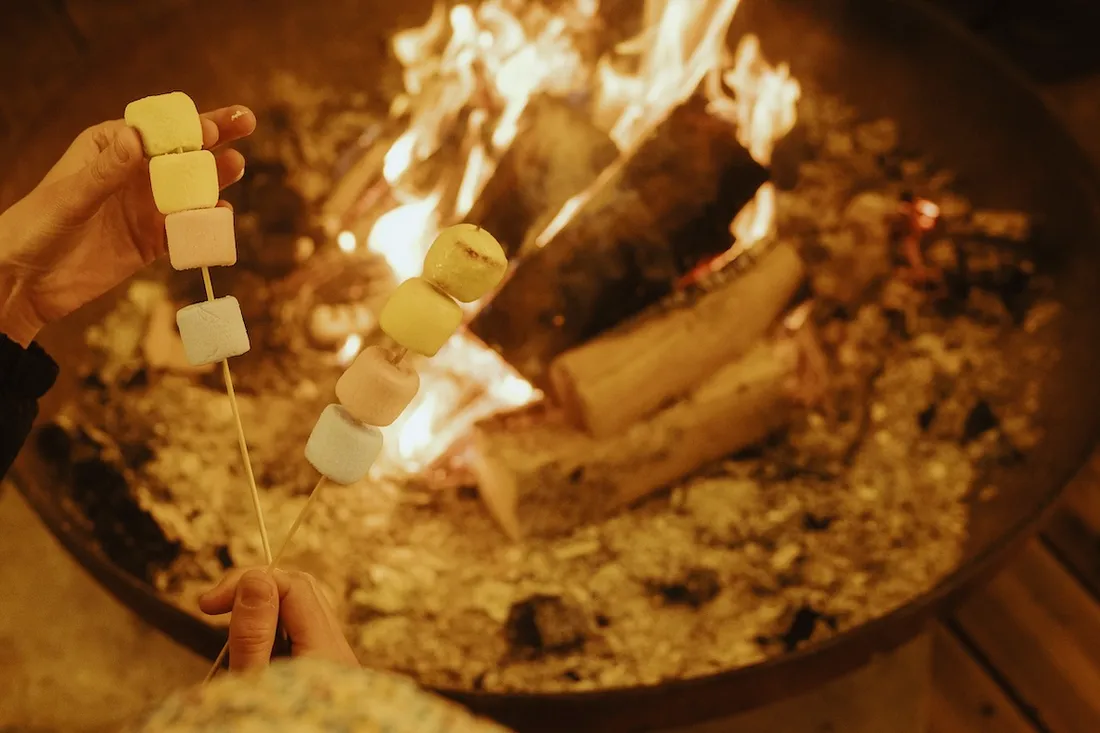 Ambiance marshmallow au coin du feu au "Sommet".
