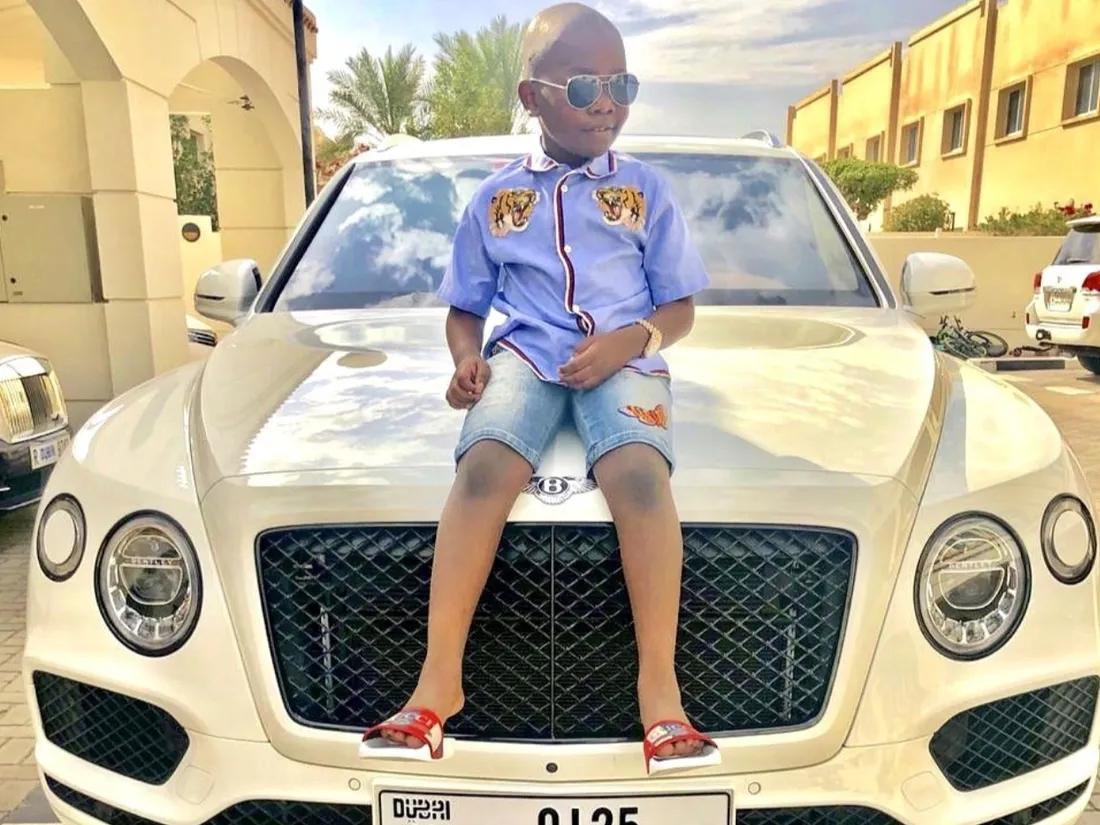 Mompha Jr est le plus jeune milliardaire du monde
