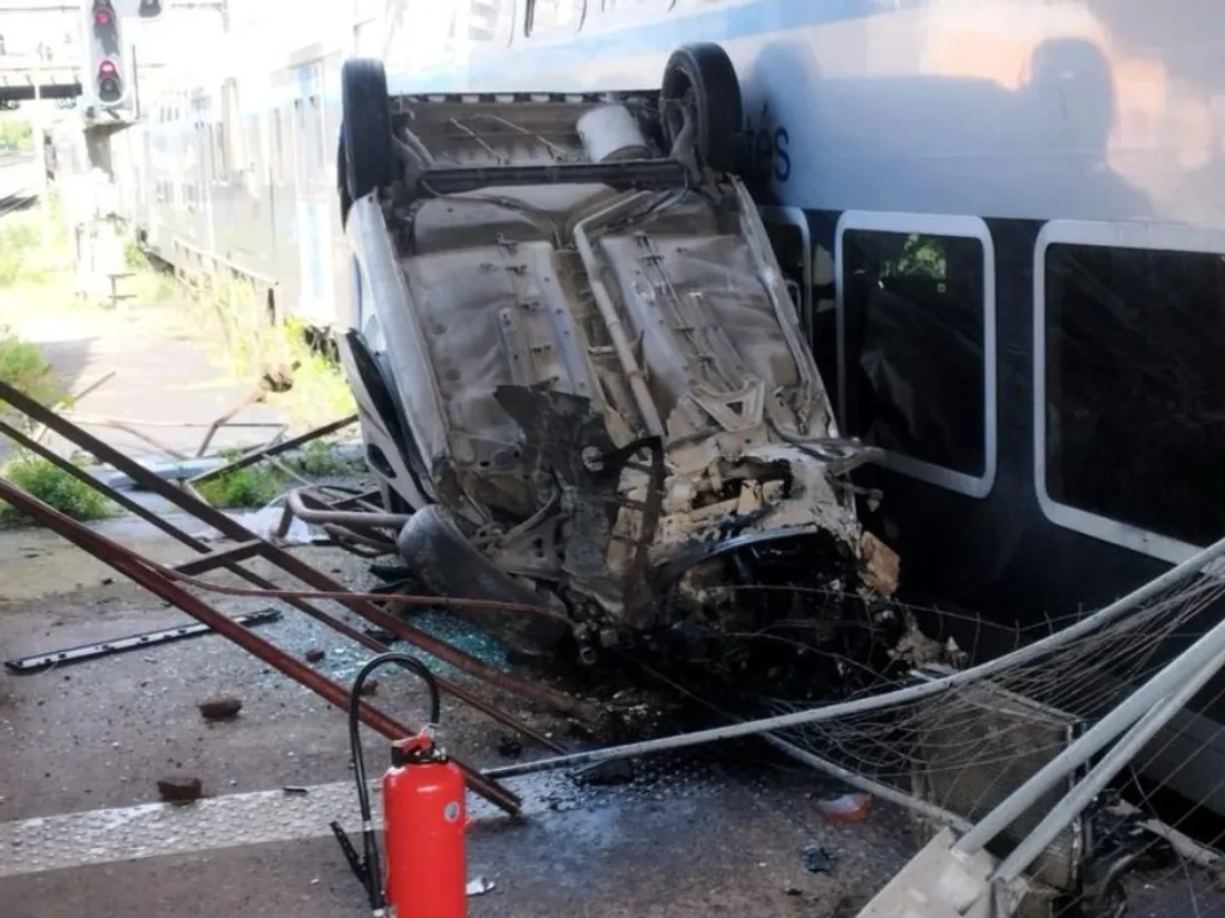 Un véhicule heurte le RER C : le trafic fortement perturbé 