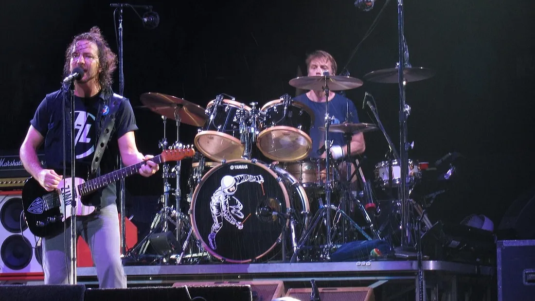 Le groupe Pearl Jam aurait pu faire la Une des journaux en 2023, et n'en a jamais rien su...