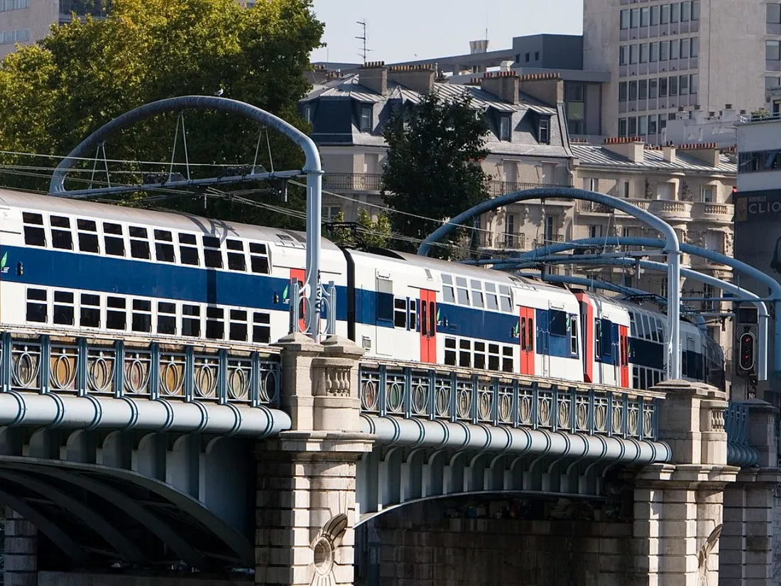 Le RER C interrompu ce lundi en raison d’un incendie