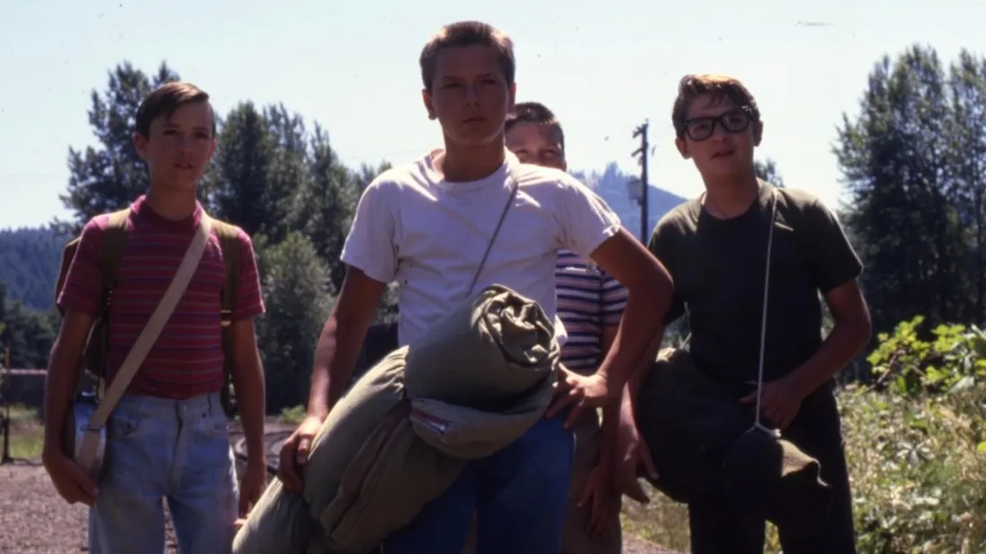 Wil Weaton, River Phoenix, Jerry O'Connell et Corey Feldman dans "Stand by Me" de Rob Reiner.