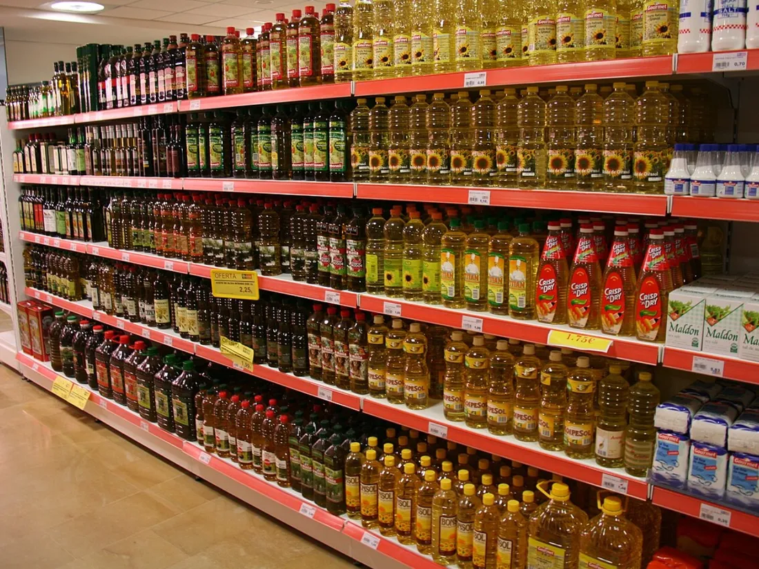 Des bouteilles d'huile d'olive