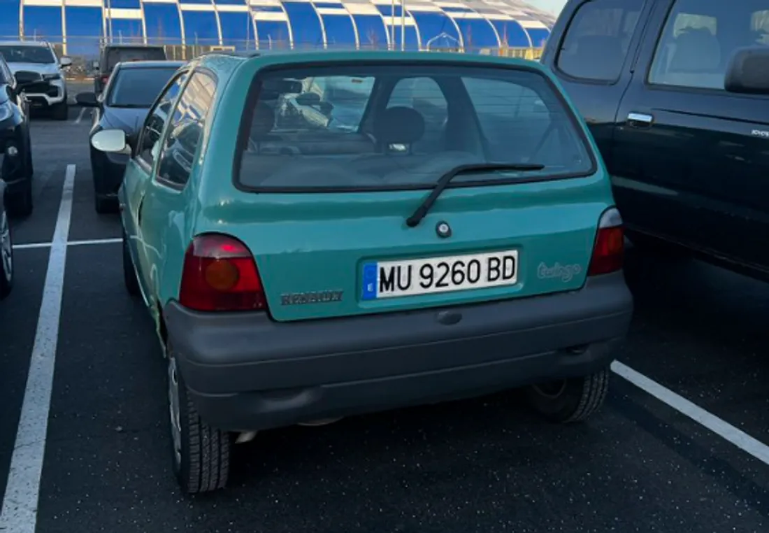 Cette Twingo immatriculée à Murcie (Espagne) a été repérée sur un parking aux Etats-Unis.