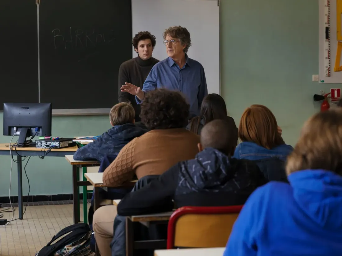 Vincent Lacoste et François Cluzet dans "Un métier sérieux".