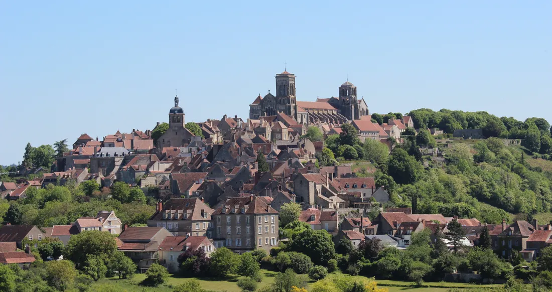Le village de Vézelay d'où partira André Lefort en avril 2023.
