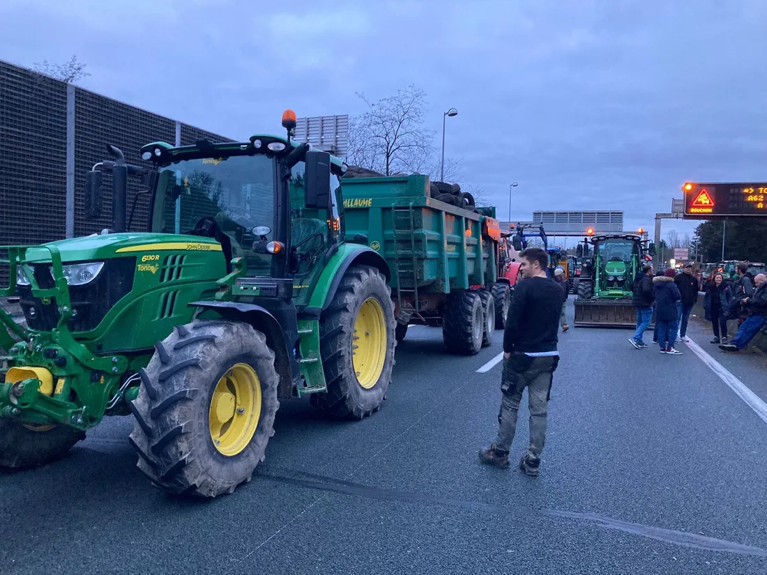 Les agriculteurs ne partiront pas de la rocade tant qu'aucune annonce n'est faite