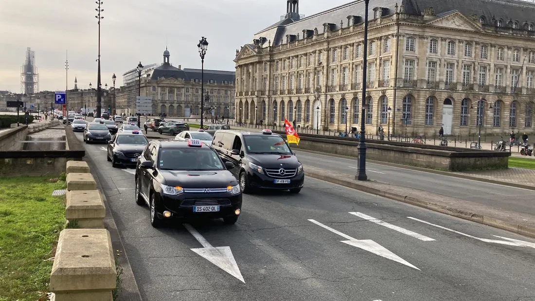Les taxis en colère lors de la mobilisation à Bordeaux, le lundi 28 janvier 2024