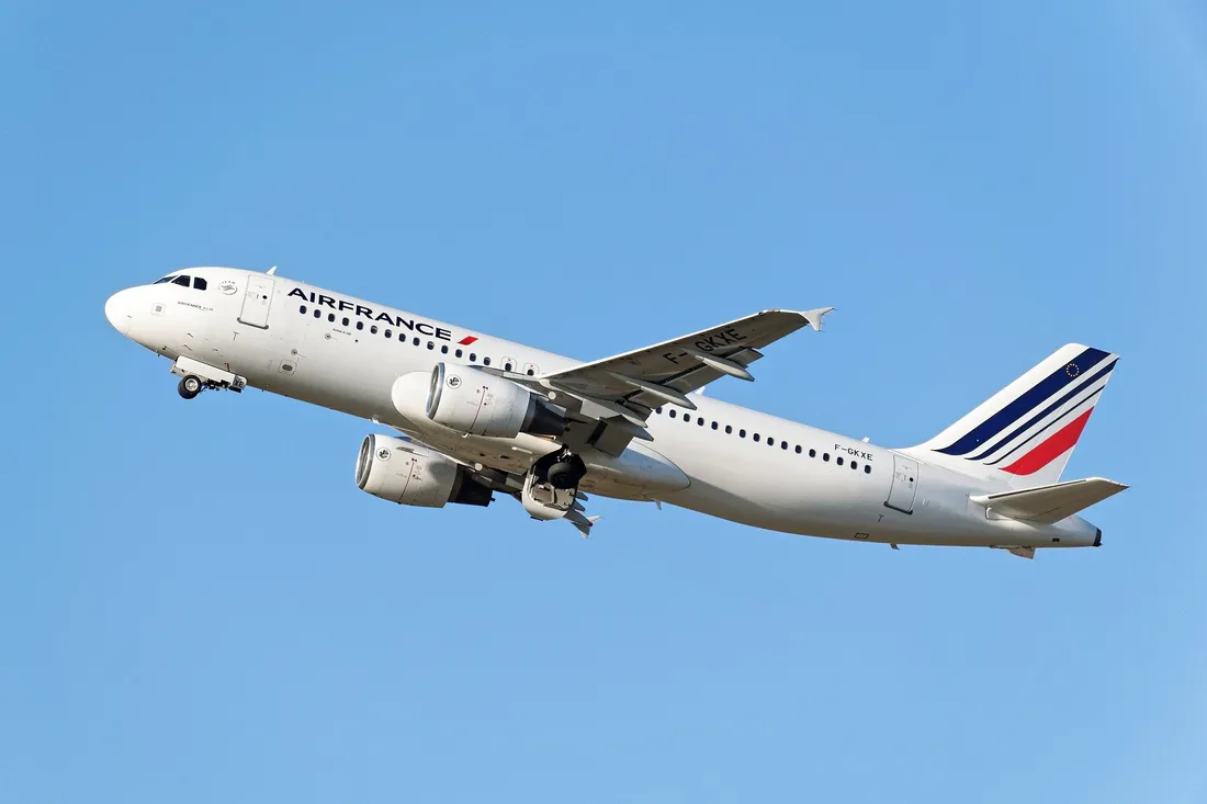 Un avion Air France en plein vol 