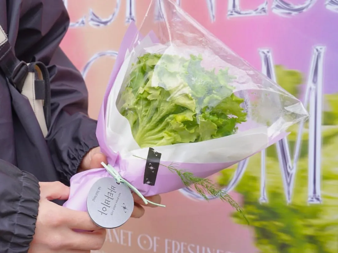 Adieu les fleurs : découvrez les bouquets de salade, la nouvelle tendance du moment !