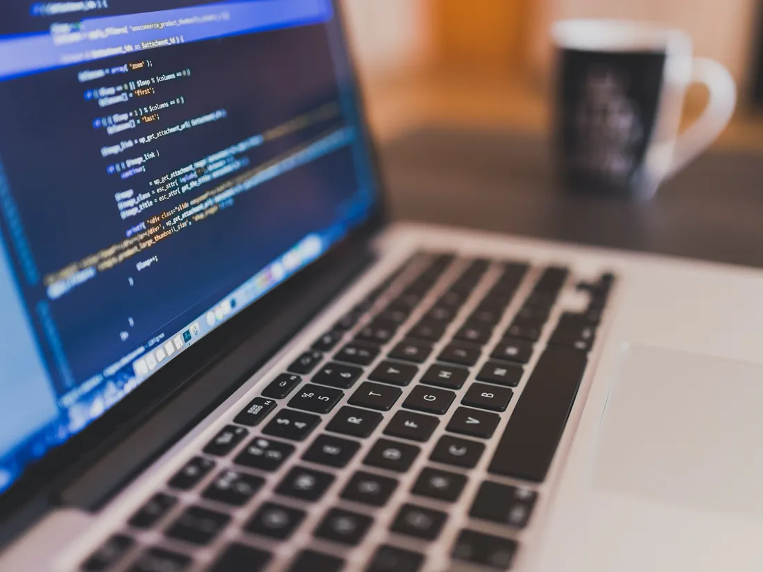 Plusieurs écoles ont développé des cursus autours de l'Intelligence Artificielle