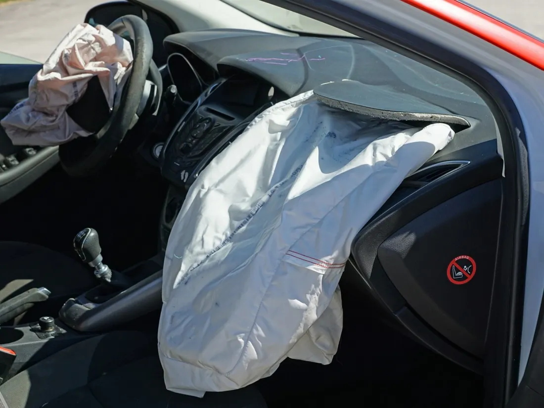 Airbag, crash test, photo d'illustration