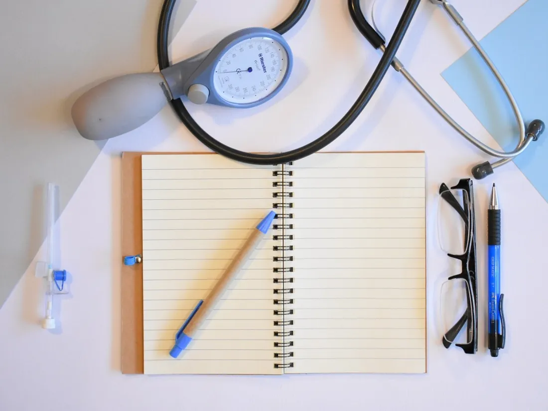 S’auto-déclarer en arrêt maladie sans passer par la case médecin, l’idée est lancée