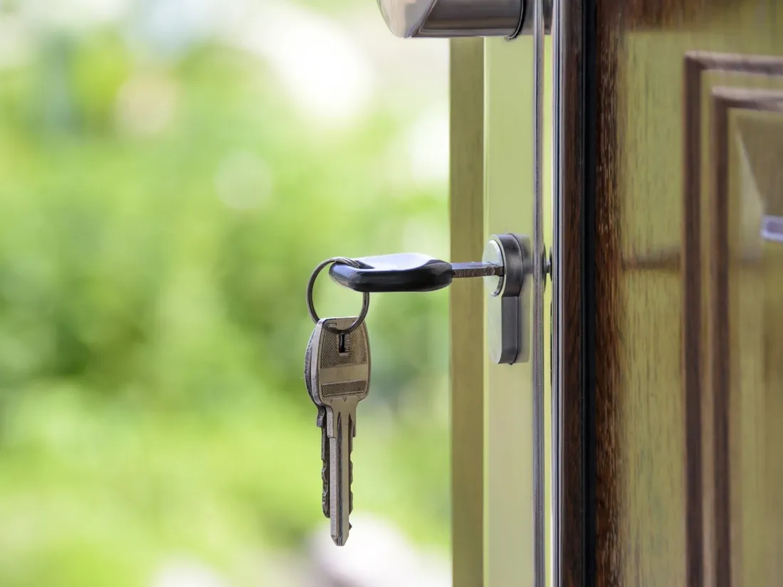 Sa maison retrouvée vide et vendue à son insu