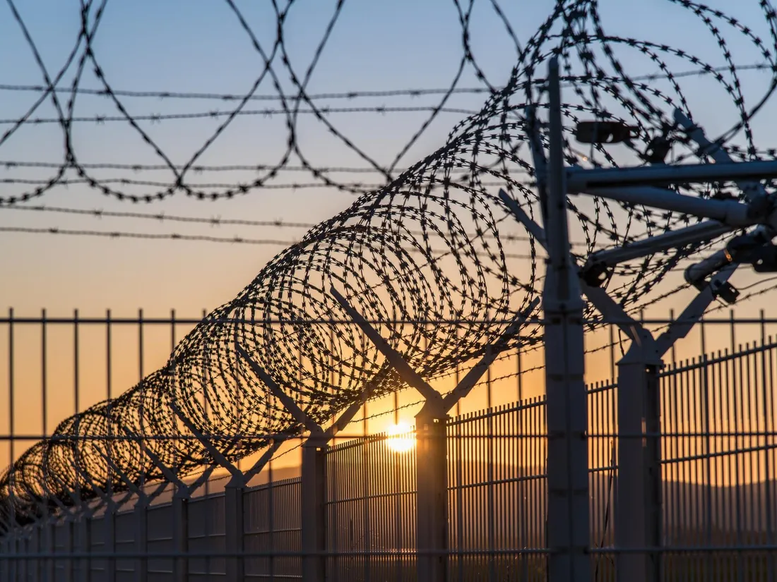 Prison barbelés