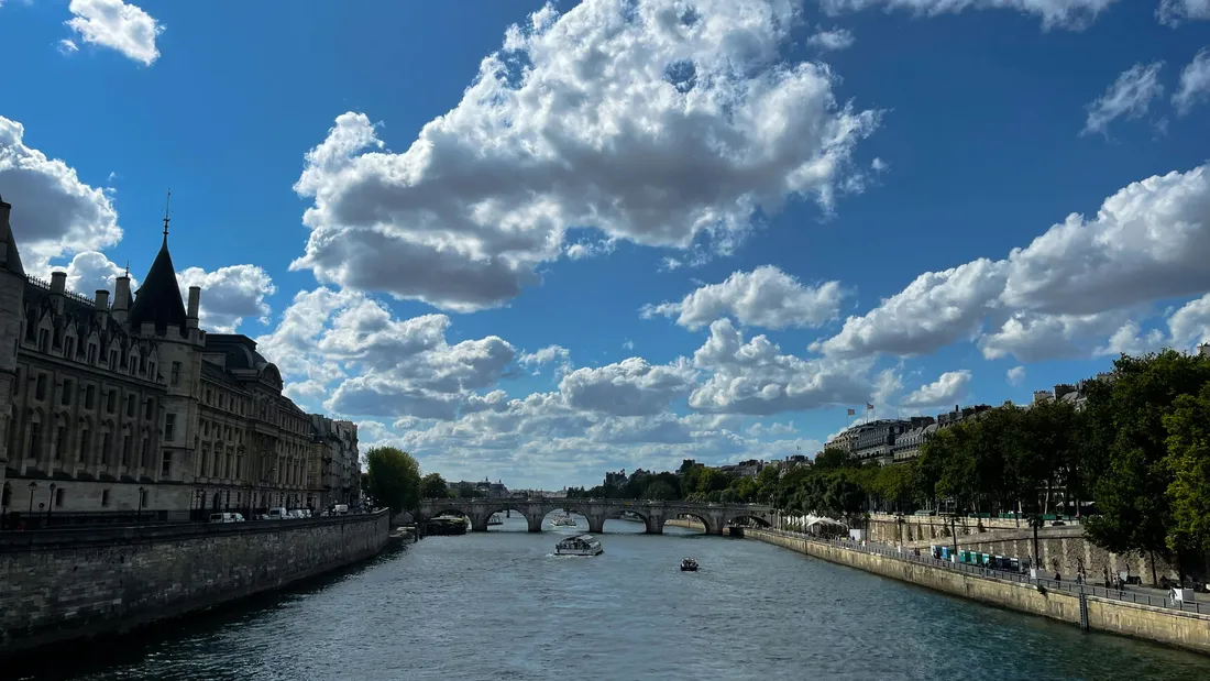 Des internautes menacent de "chier dans la Seine" avant le plongeon d'Anne Hidalgo le 23 juin