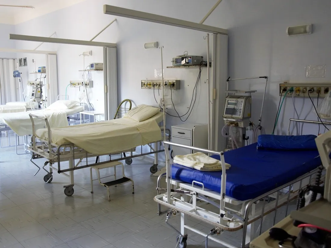 Paris : faute de soignants, l’hôpital La Collégiale contraint de fermer ses portes