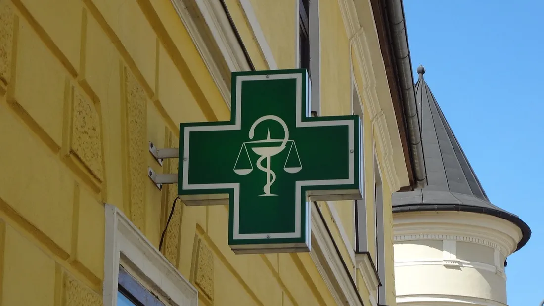 Un logo de pharmacie.